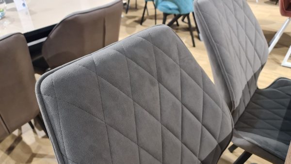 Стул DikLine 243 B22 GREY поворотный, ножки белые