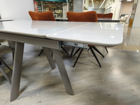 Стол DikLine DKA120E Керамика Icelandic White Jade (Ostra Bianco Light)/подстолье капучино/опоры капучино